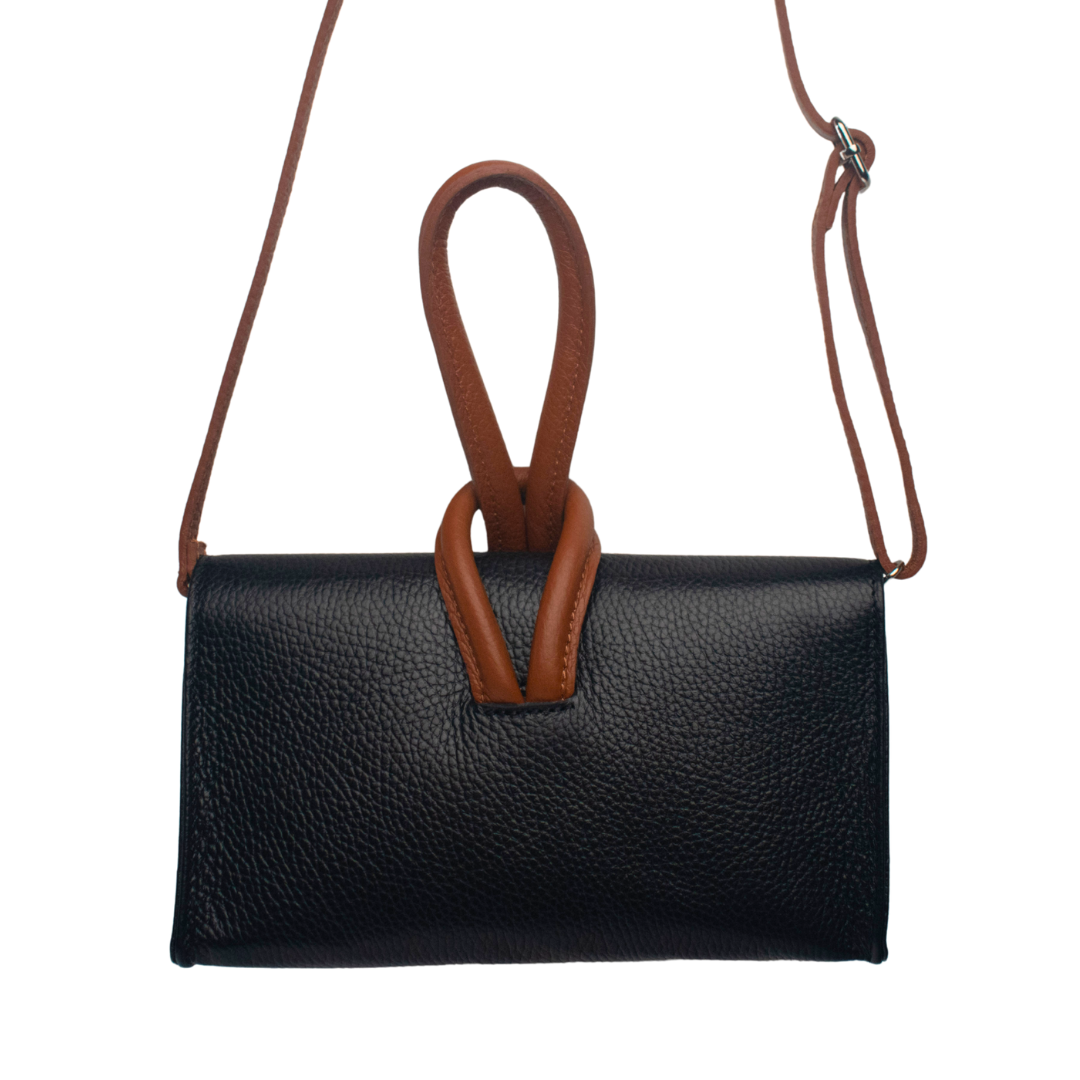 #color_black and tan