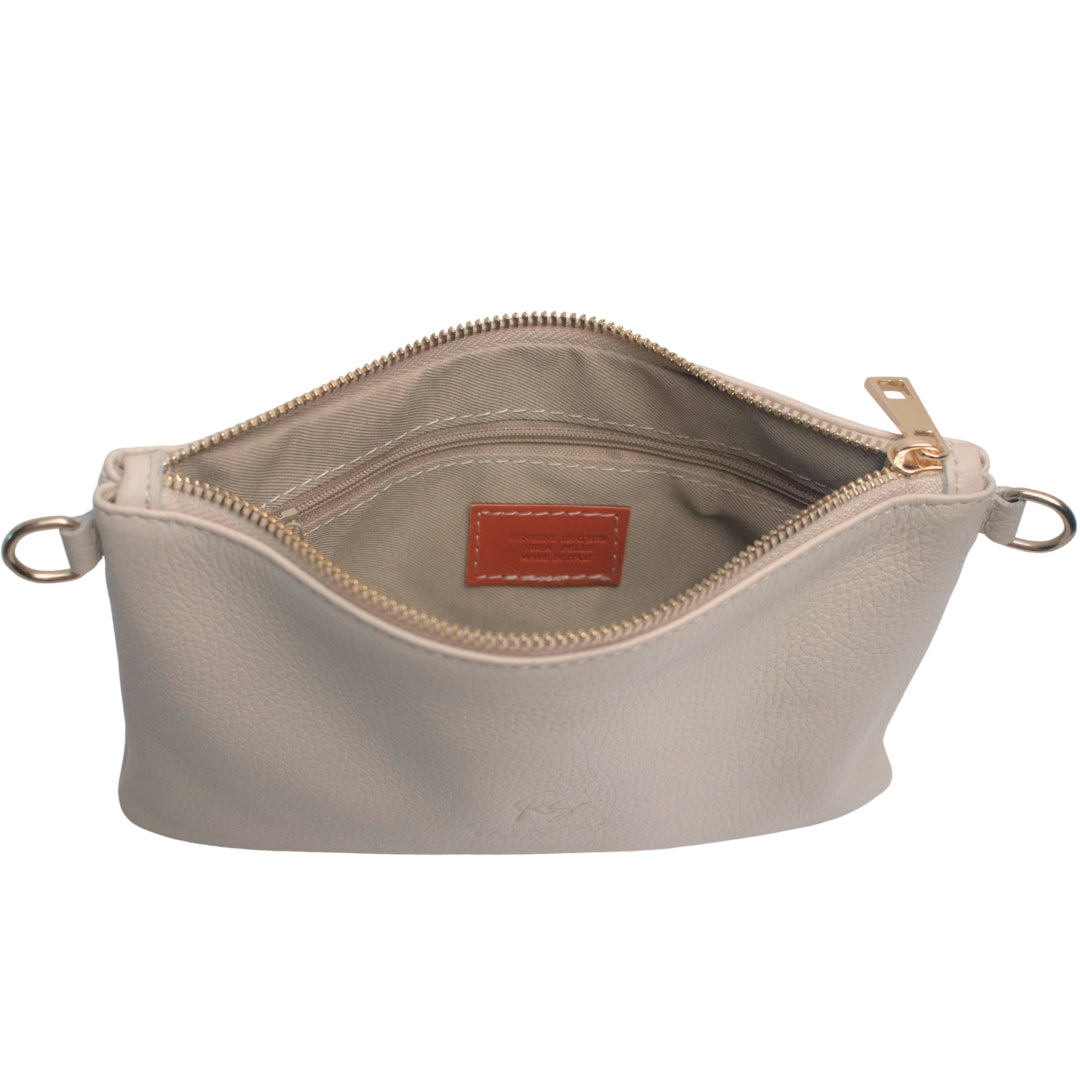 La Wristlet Convertibile con Catena Opzionale e Tracolla Regolabile