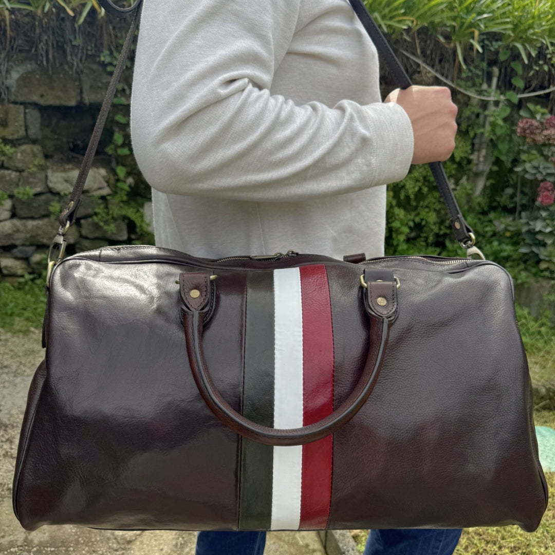 Il Classico Borsone con Bandiera Italiana e Tracolla Opzionale 