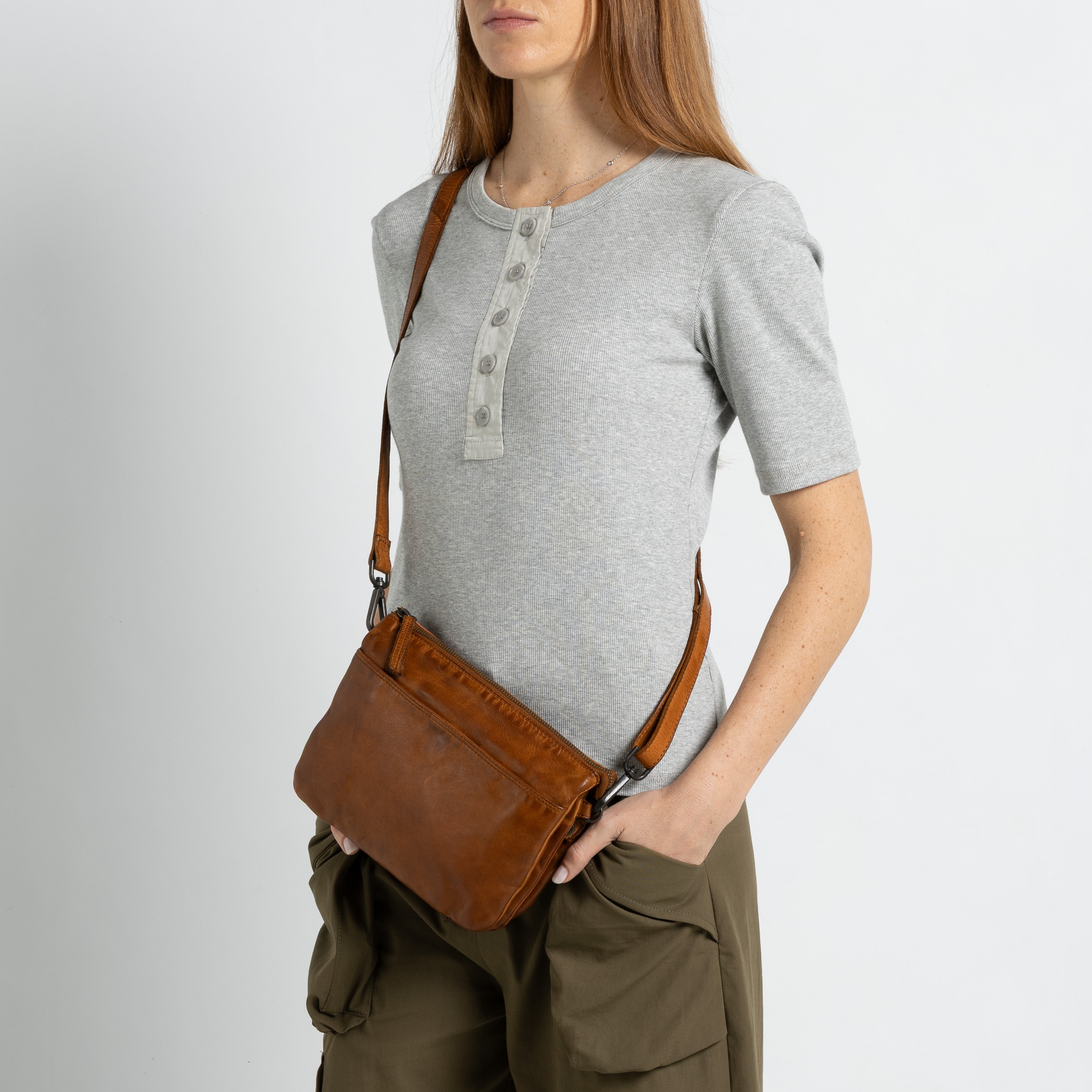Gianni Conti Medium Zip Crossbody Handbag in Distressed Italian Leather