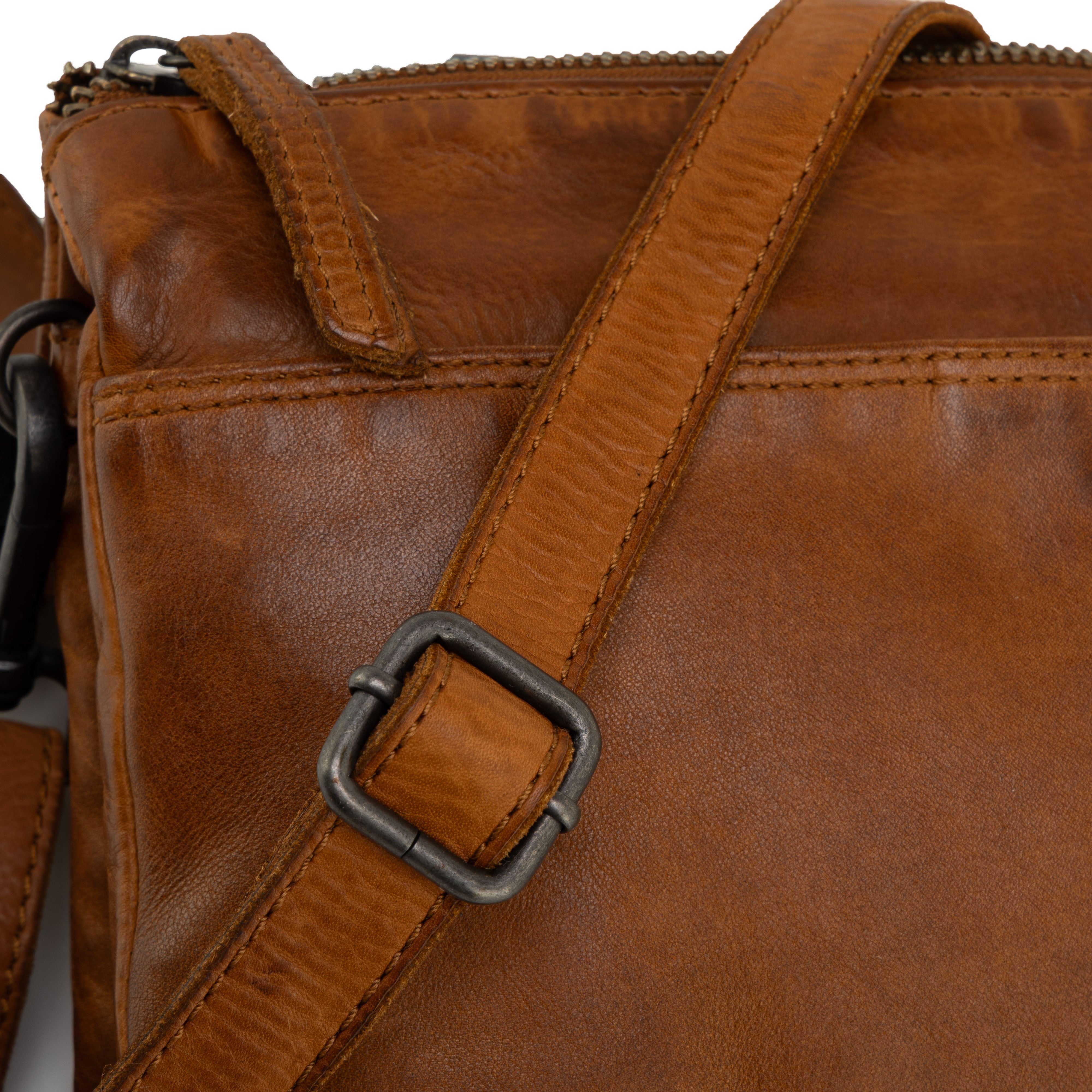 Gianni Conti Medium Zip Crossbody Handbag in Distressed Italian Leather