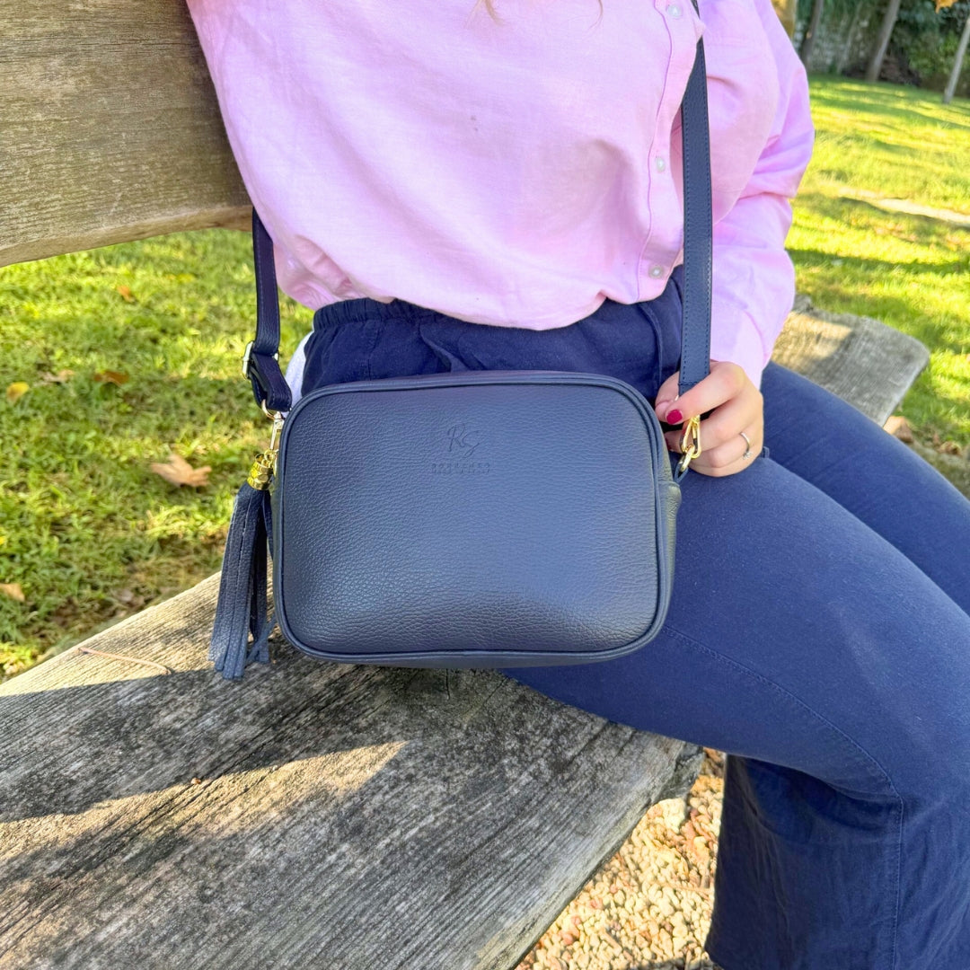 Borsa a Tracolla Media con Cerniera Singola e Tracolla Regolabile