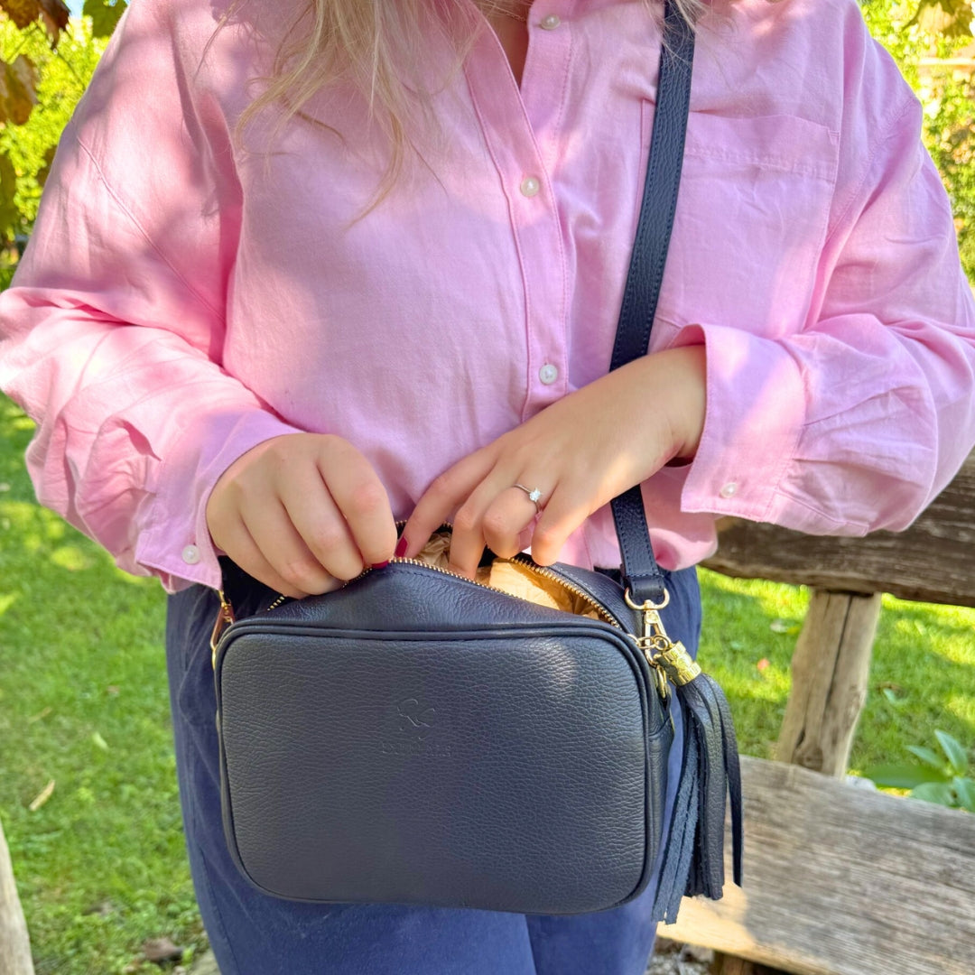 Borsa a Tracolla Media con Cerniera Singola e Tracolla Regolabile