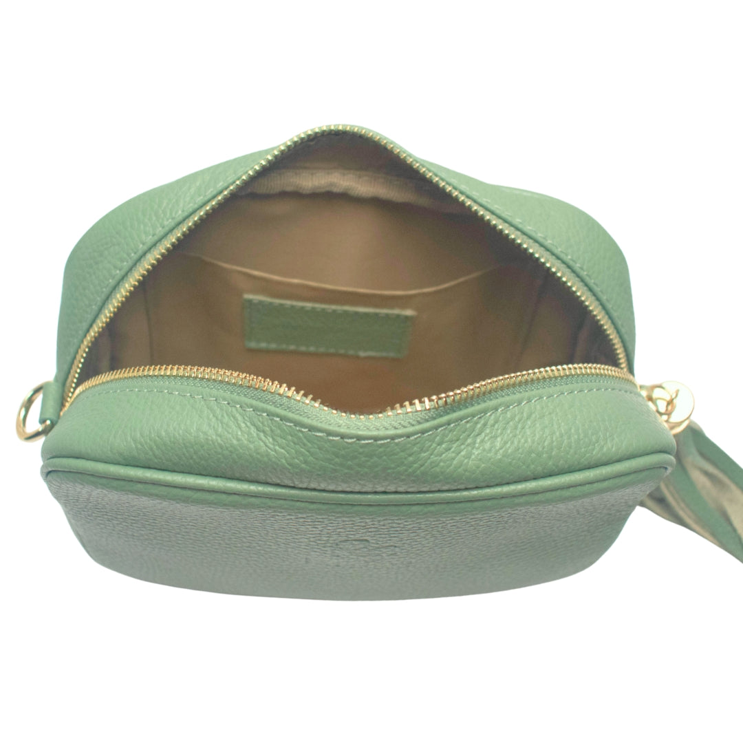 La Piccola borsa a tracolla con Cerniera Singola e Tracolla Regolabile